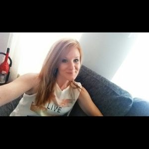 Meet your Posher, Angela