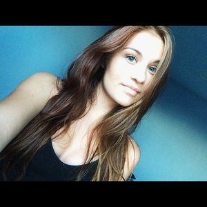 Meet your Posher, Ari