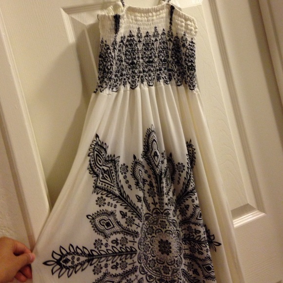 Black & white pattern maxi dress