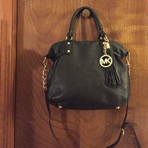 TRADED**Michael Kors, Black leather purse