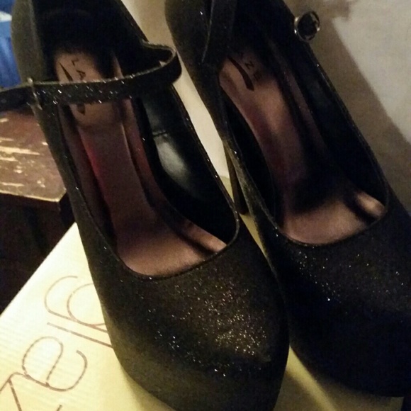 Black, sparkle heel