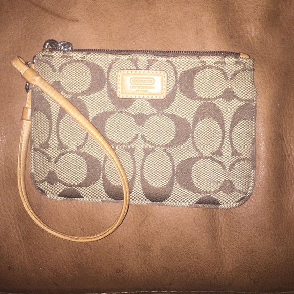 AUTHENTIC Coach Signature Khaki Wristlet