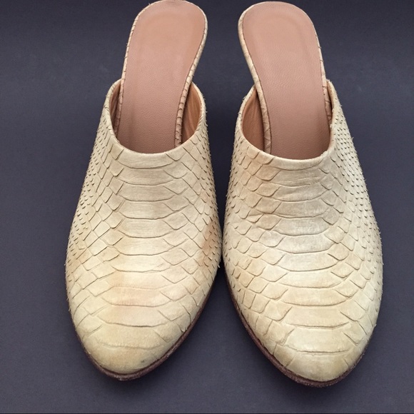 Italian Leather Slip On - Picture 2 of 4