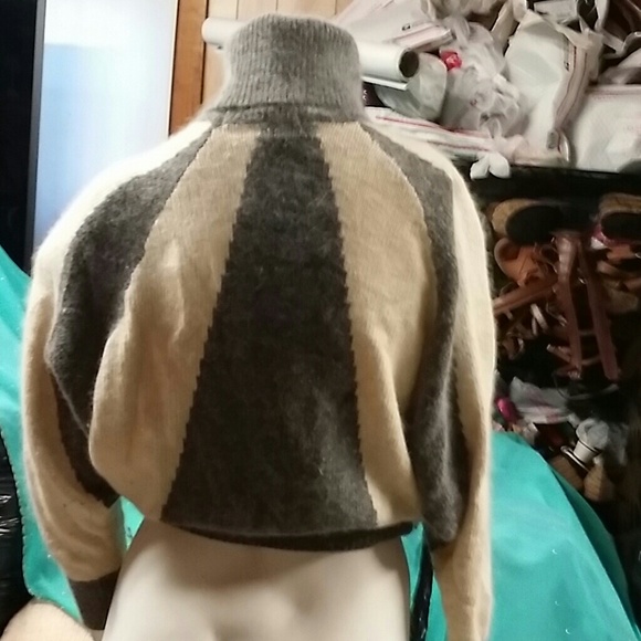 80s sweater - Picture 3 of 4