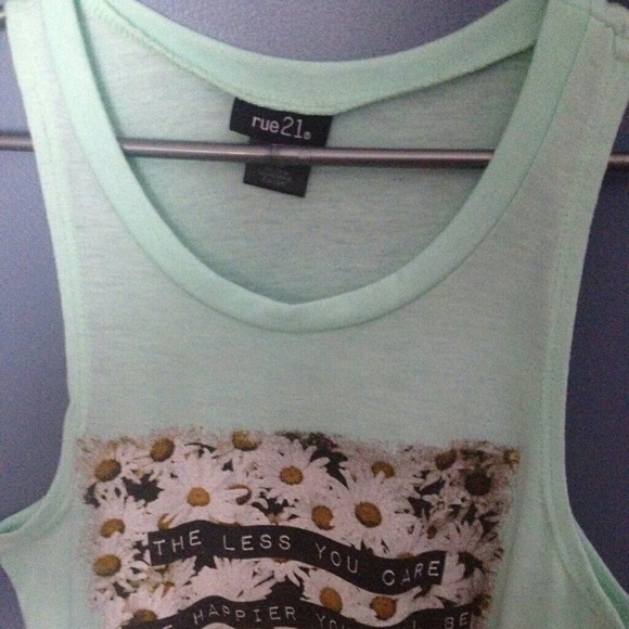 Rue 21 top - Picture 2 of 2