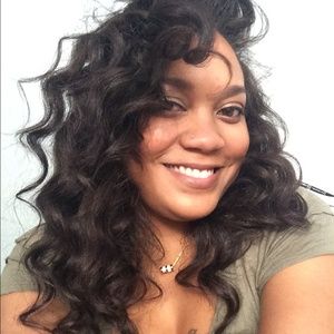 Meet your Posher, Lauren