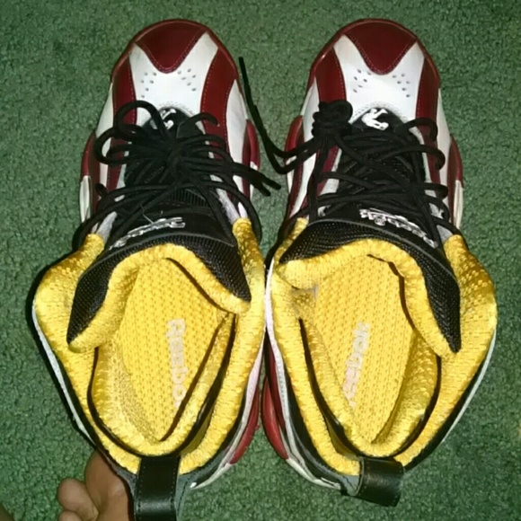 Reebok - Picture 3 of 4