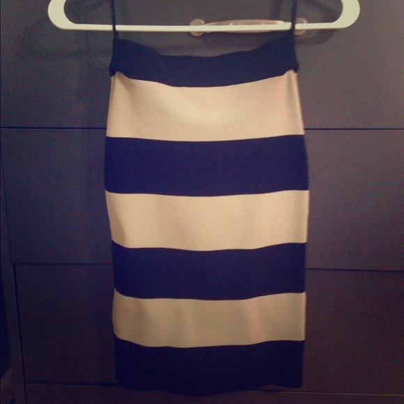 BCBGMaxAzria Dresses & Skirts - BCBG MaxAzria bandage Skirt