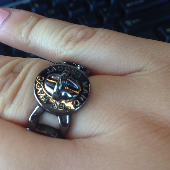 Large Marc Jacobs ring - Picture 2 of 2
