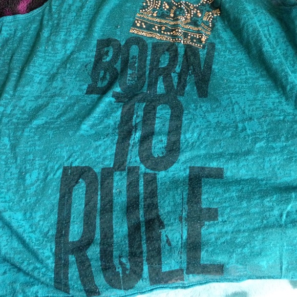 More tops - Picture 3 of 4