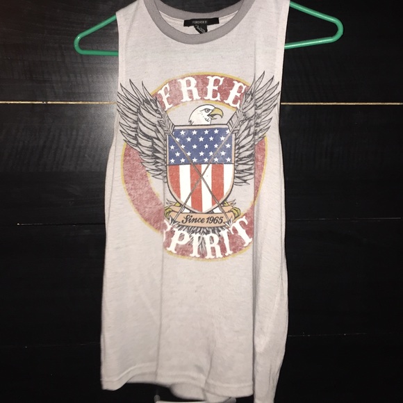 Sleeveless shirt