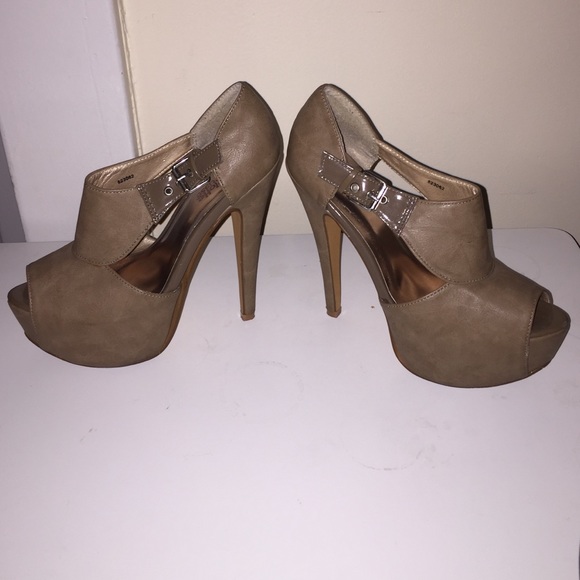 Tan heels