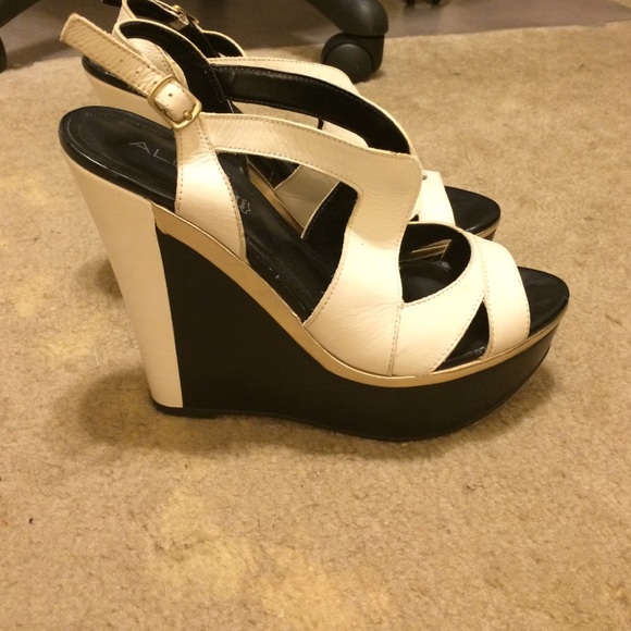 Aldo wedges