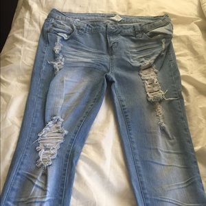 Wet seal ripped skinny jeans