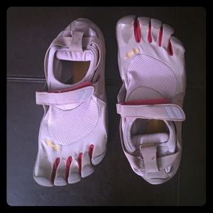 Vibram fivefingers size 9/39
