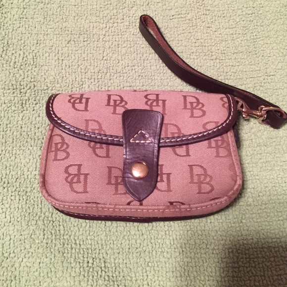 Dooney & Burke Wristlet - Picture 1 of 4