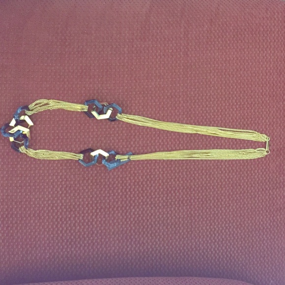 VCamuto Horn resin link necklace gold tone 3 chain