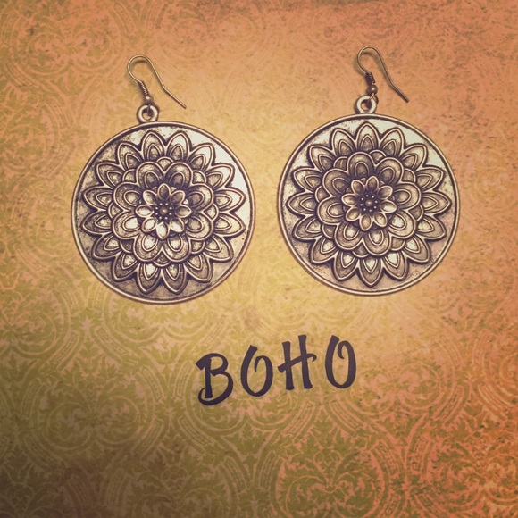 Accessories - Unique stainless steel earrings! Barely used.