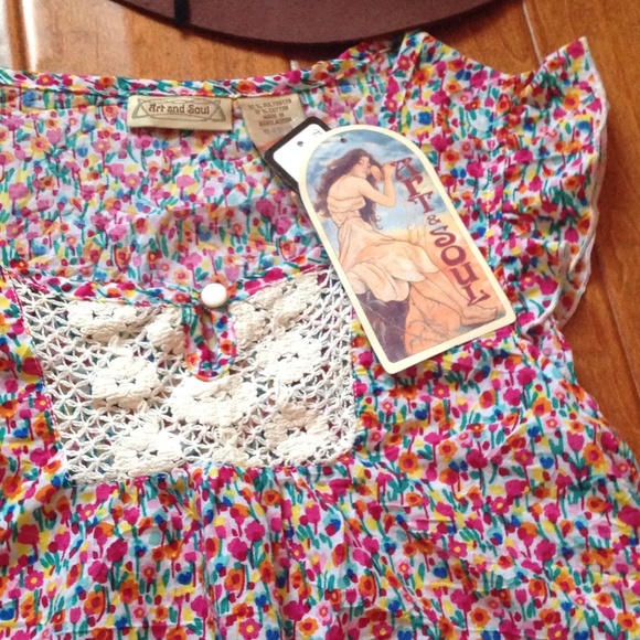 Summer Vibes ✌🏼️ Floral Top - Picture 2 of 4