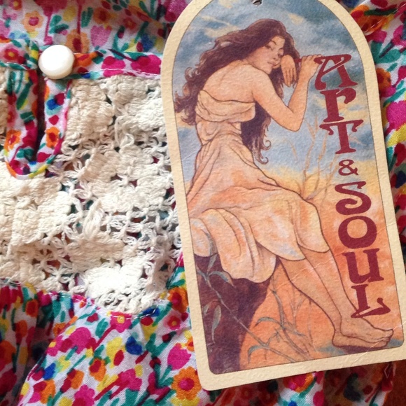 Summer Vibes ✌🏼️ Floral Top - Picture 4 of 4