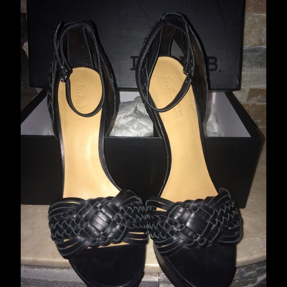 L.A.M.B. Kesha Platform Black Sandals Size 8