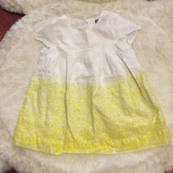 🌺SOLD🌺Baby Gap EUC 6-12m.