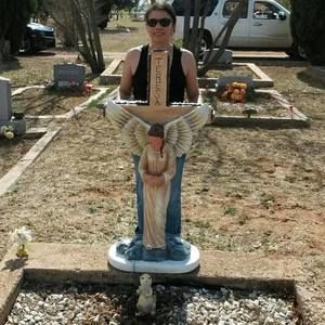 Meet your Posher, Leslie