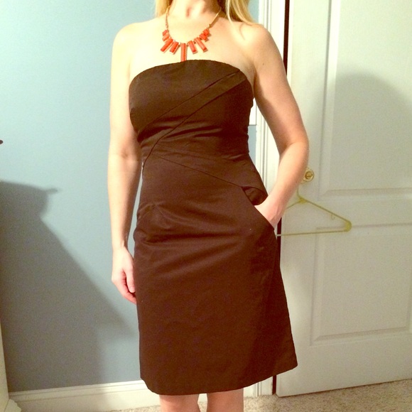 Brown strapless Limited dress with pockets