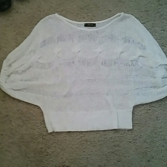 BUNDLED Oversized white top - Picture 2 of 4