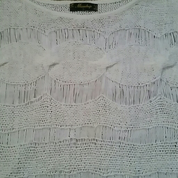 BUNDLED Oversized white top - Picture 3 of 4