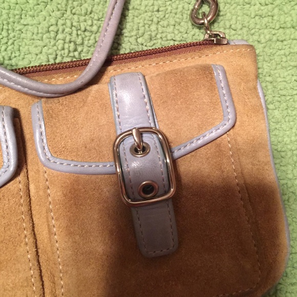 Coach Wristlet - Picture 4 of 4