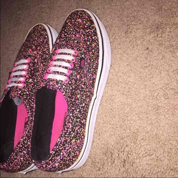 Vans - Picture 3 of 3