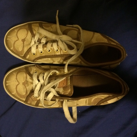 Coach Shoes - Picture 1 of 2