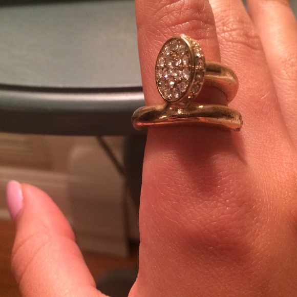 Nail wrap around ring