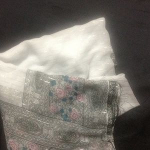 Metallic thread scarf