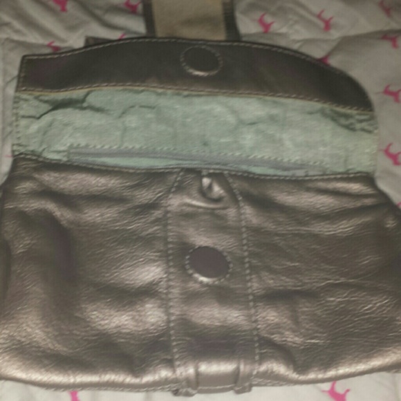 Silver Clutch - Picture 2 of 3