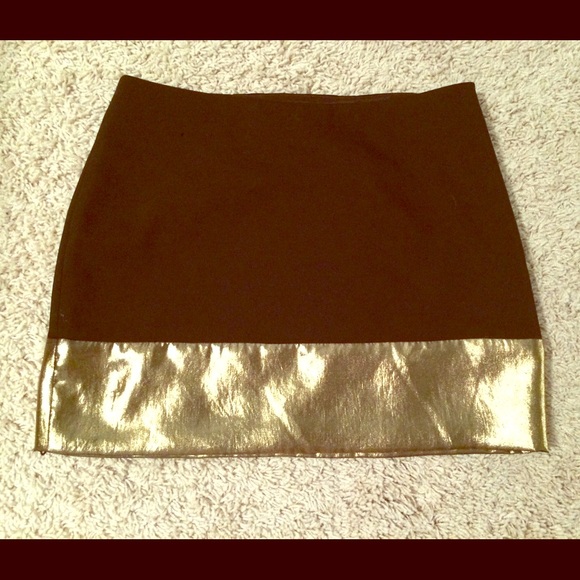 Express gold and black skirt