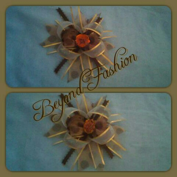 Bow - Picture 1 of 1