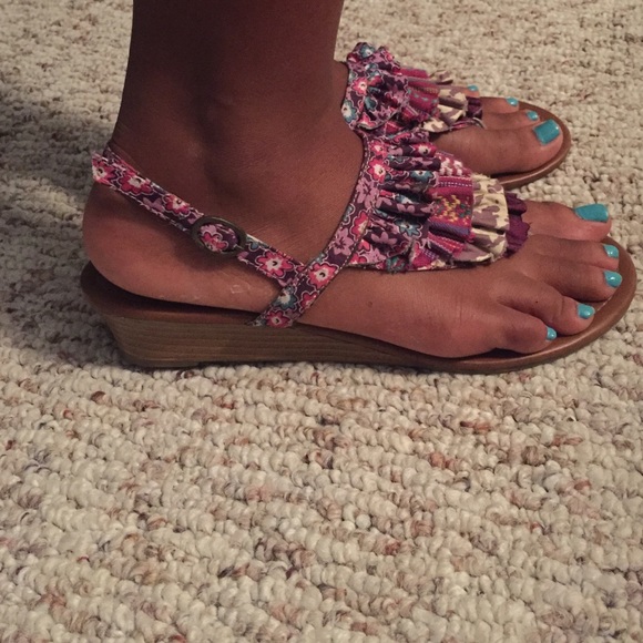 Adorable Madden girl sandal
