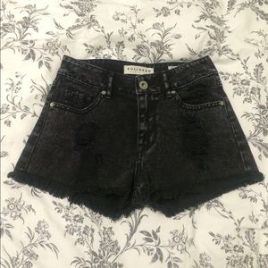 Black Pacsun shorts