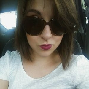 Meet your Posher, Paige