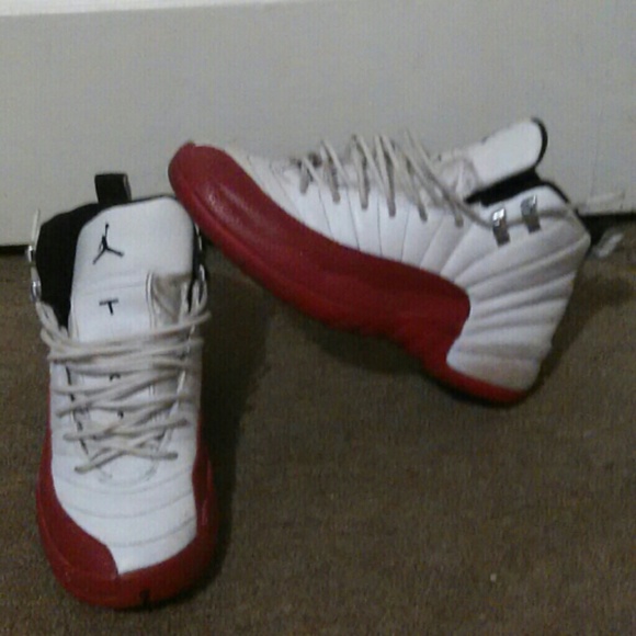 S-O-L-D - Picture 2 of 3