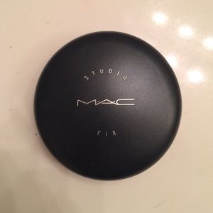 Studio fix Mac powder