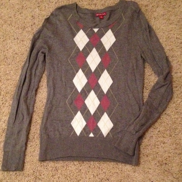 Gray and pink argyle sweater