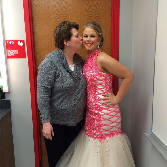 Meet your Posher, Suzanne