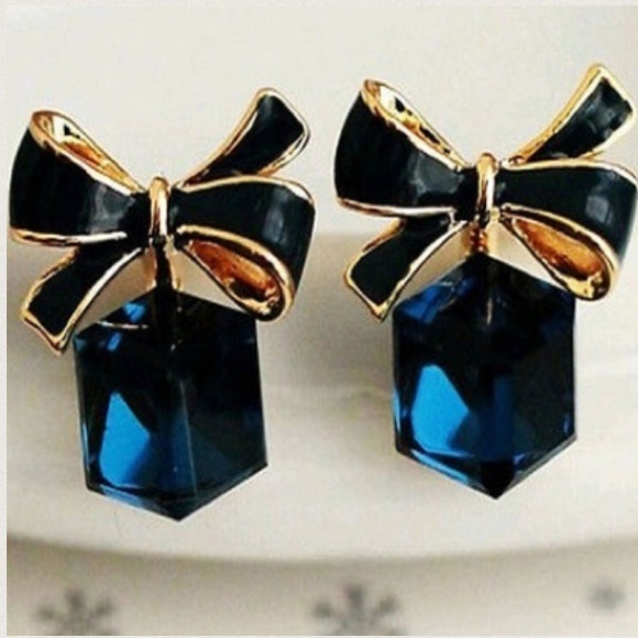 Blue Bowknot Earrings - Picture 4 of 5