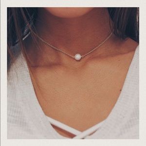 Pearl choker