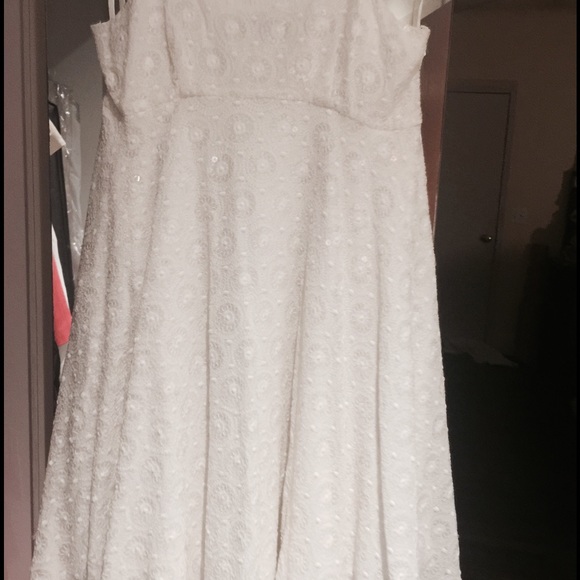 Dress - Picture 2 of 4