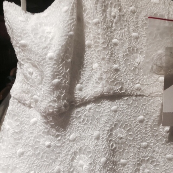 Dress - Picture 4 of 4