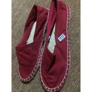 Red Steve Madden slip ons size 8 (7s available)